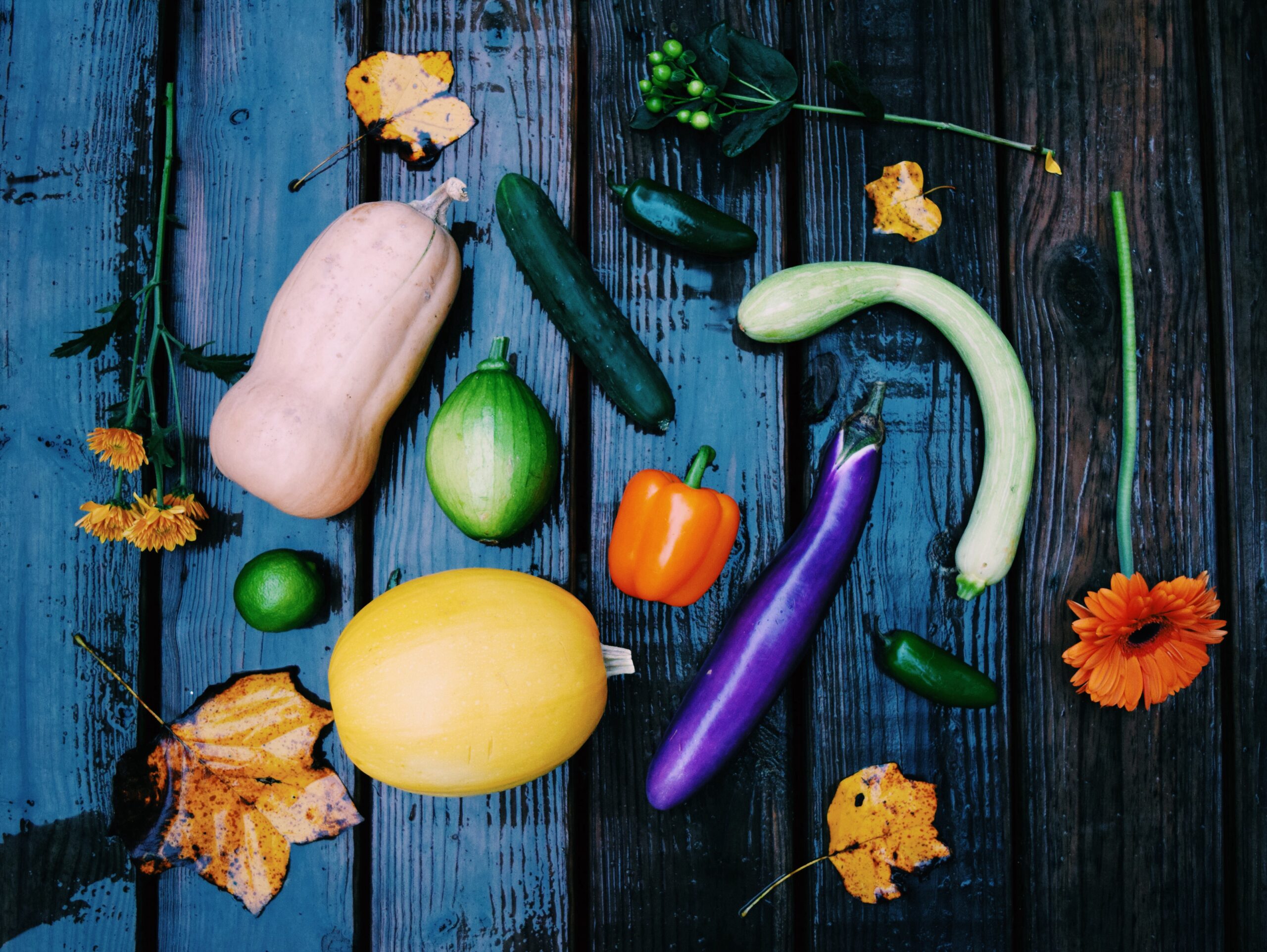 Ser vegetariano o vegano es un estilo de vida. Foto: verduras de otoño.